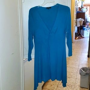 Large teal shirt, stetchy